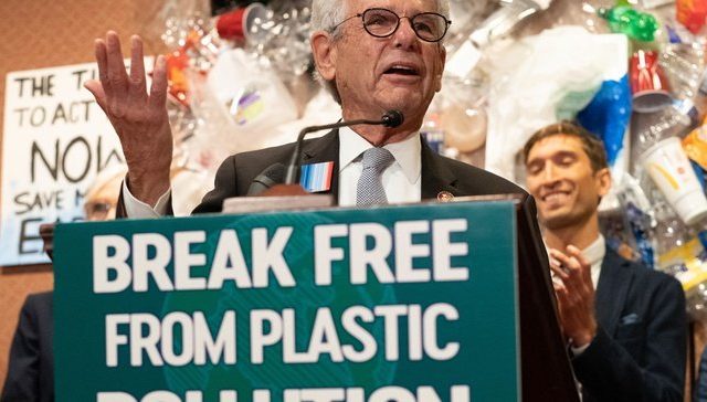 Break Free From Plastic Pollution Act debuts in Congress, instigating packaging EPR debate